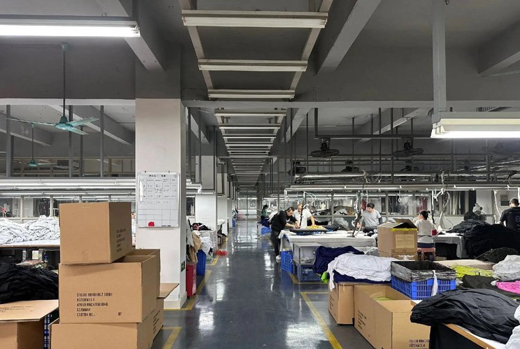 Dongguan Yucen Apparel Co.,Ltd factory1qc